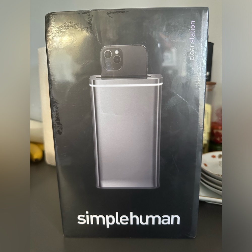 Brand New Simple human clean station